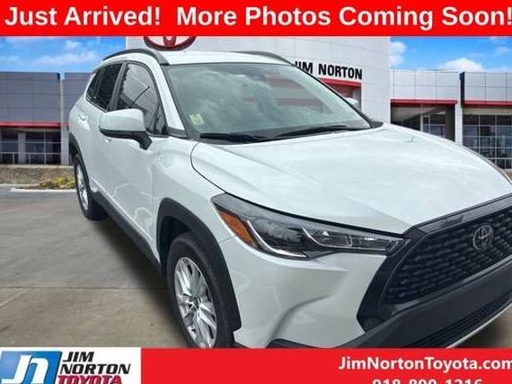 TOYOTA COROLLA CROSS 2022 7MUCAAAG7NV020896 image